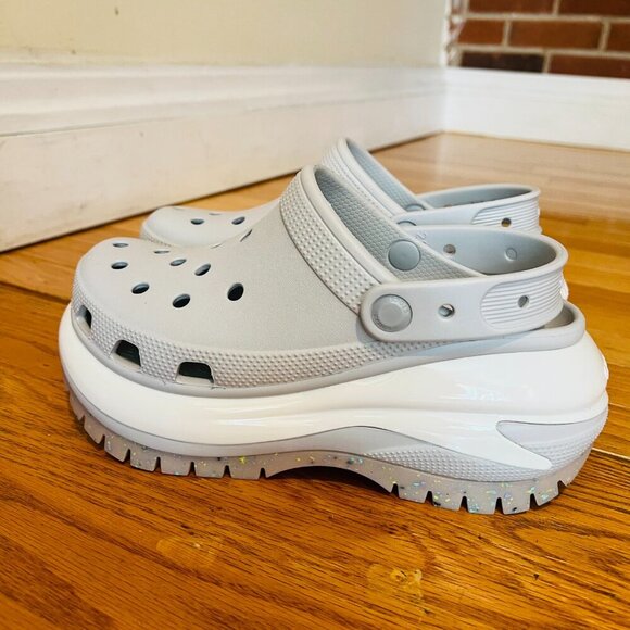 New Unisex Crocs Classic Mega Crush Clogs M 5 F 7 - Picture 10 of 16